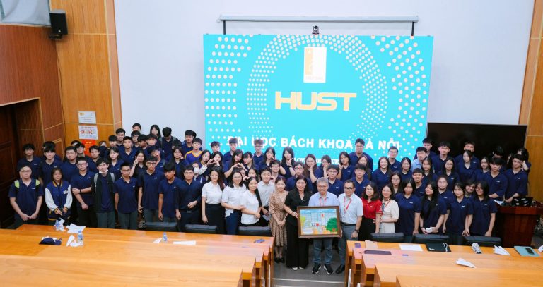 Học sinh Trường THPT Ban Mai tham quan và giao lưu tại Đại học Bách khoa Hà Nội