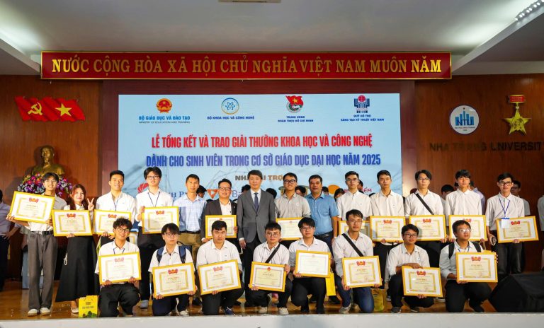 CHÚC MỪNG SINH VIÊN TRƯỜNG KINH TẾ – ĐẠI HỌC BÁCH KHOA HÀ NỘI XUẤT SẮC ĐẠT THÀNH TÍCH TẠI GIẢI THƯỞNG KHOA HỌC VÀ CÔNG NGHỆ CẤP BỘ NĂM 2025