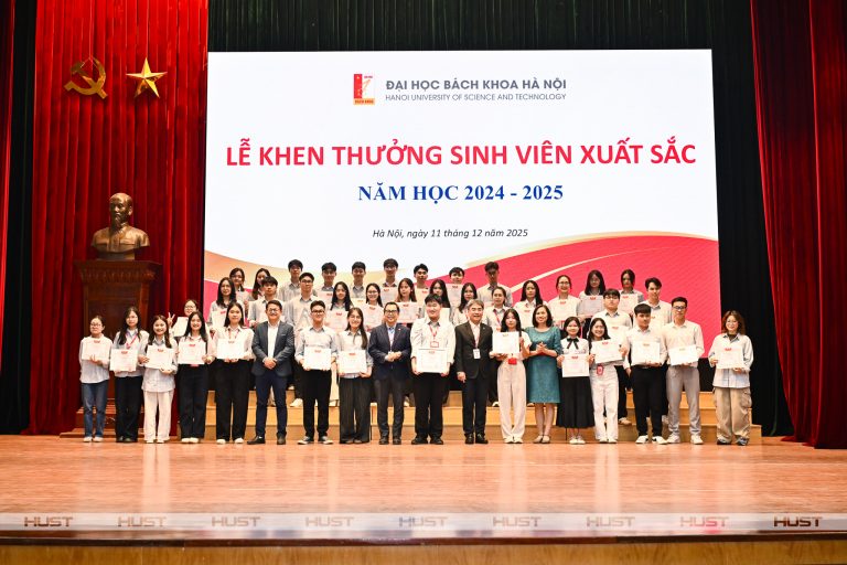 ĐẠI HỌC BÁCH KHOA HÀ NỘI VINH DANH SINH VIÊN XUẤT SẮC